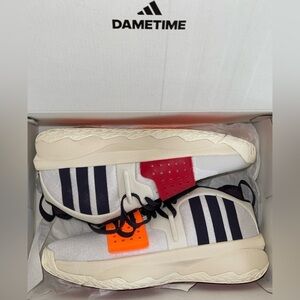 New adidas men Dame 8 EXTPLY Basketball Shoes size 10.5